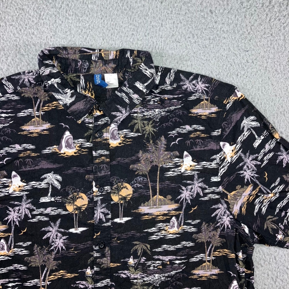 Hawaiian Shirt Men L Black S/S Shark Tropical Palm Tree Vaca Cotton Button Up